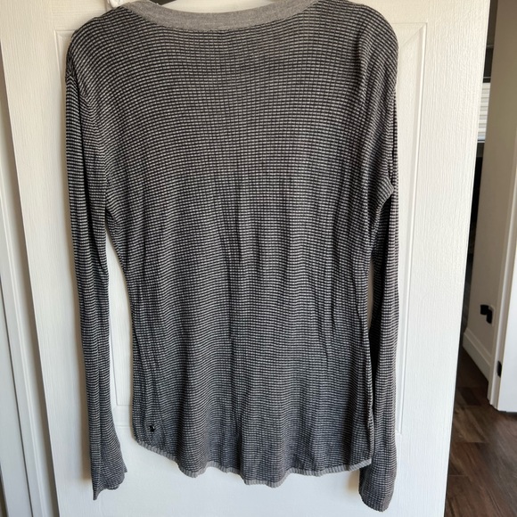 Lululemon top - Picture 2 of 3